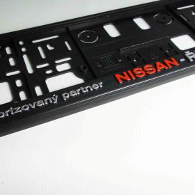Referencje ramki do tablic rejestracyjne - Nissan