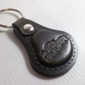 Breloki skrzane i gumowe z logo - referencje - Bocar