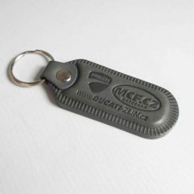 Breloki skrzane i gumowe z logo - referencje - Ducati