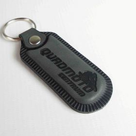 Breloki skrzane i gumowe z logo - referencje - Quadmoto